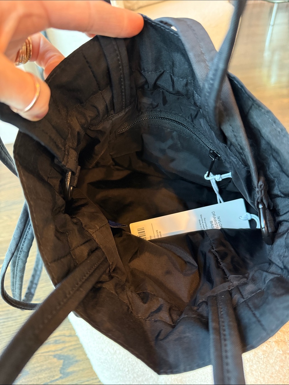 BAGGU Nylon Drawstring Bag Black Crossbody NWT - Picture 5 of 15